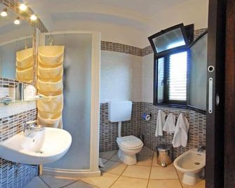 Sotto Il Vulcano - Nicolosi - Bathroom