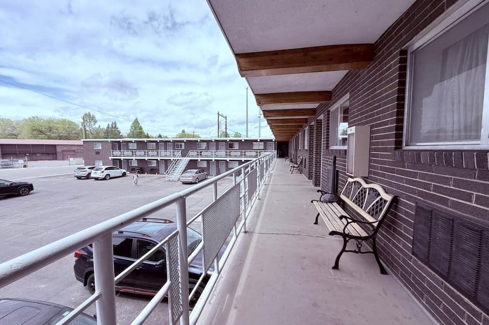 Tomahawk Motor Lodge Riverton Us-26 - Riverton - Balcony