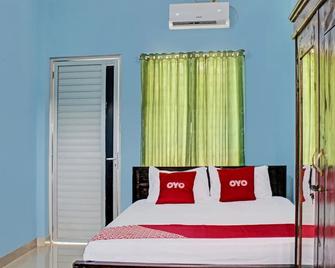 OYO 2595 Lumungga Residence Syariah - Jakarta - Quarto
