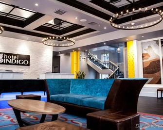 Hotel Indigo Newark Downtown - Newark - Lobby