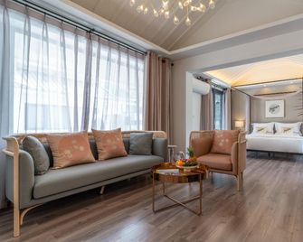 Darchin-Ke Yushan Hostel - Dali - Living room