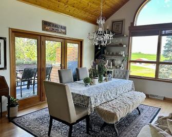 As Seen On Hgtv - City Escape Ranch With Sauna, Gym & Soul-Soothing Vibes - Barneveld - Comedor