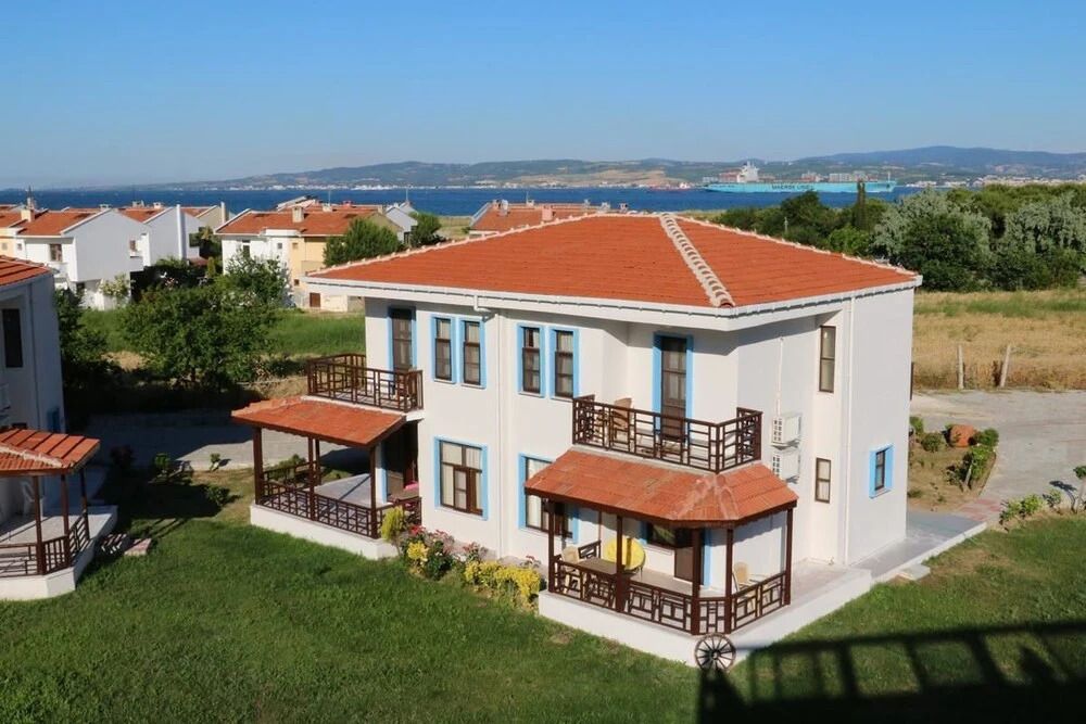 كالانورا أوتل