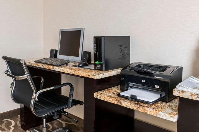 Comfort Inn Pocono Mountains 65 1 0 8 White Haven Hotel