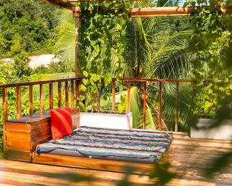 Beso Hilltop Retreat - San Vicente - Balcón