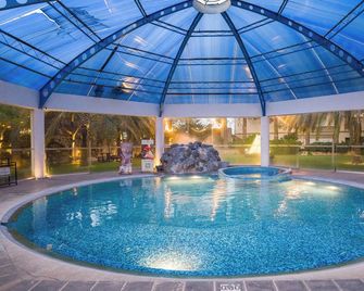 Hotel Victoria Express - Durango - Zwembad