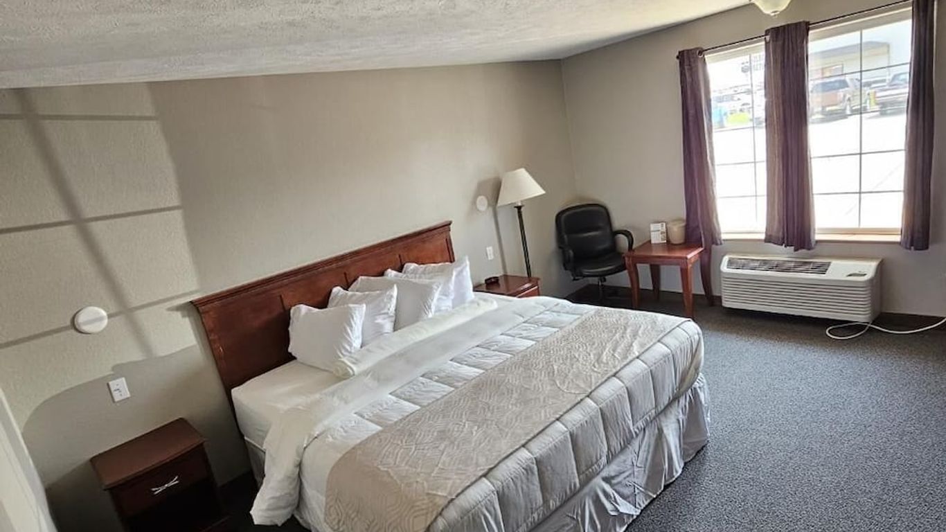 Travelodge by Wyndham Columbus NE