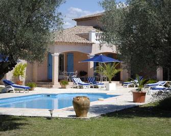 Les Palmiers - Le Muy - Pool