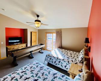 Entire Cozy Villa 2 min Near Starved Rock! - North Utica - Bedroom