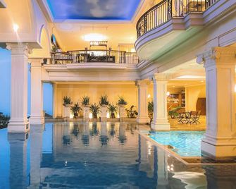 Susan Spa & Resort - Semarang - Pool