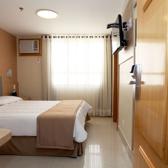 Elegance Praia Hotel image 1