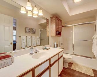 Branson Condo 1 Mi to Dolly Partons Stampede! - Branson - Bathroom