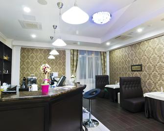 Davidov Hotel - Kazan - Front desk