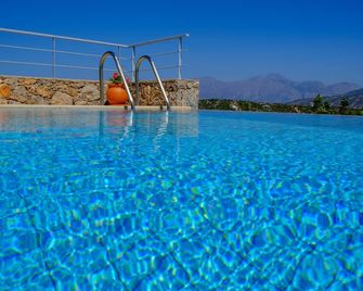 Villa Poppy - Ammoudara - Piscina