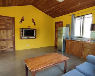 Casa el Coco · For Nature Lovers and Surfers · Walking distance to Beach & Town - Marbella - Living room