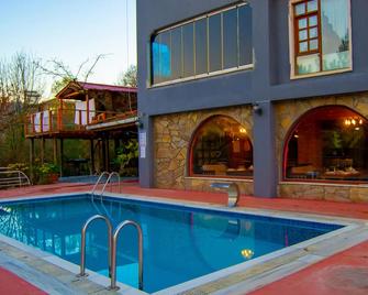 Kaltur Boutique Otel - טרמאל - בריכה