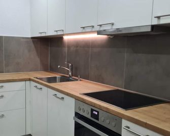 WellandHome - 6 rooms - Aalen - Cozinha