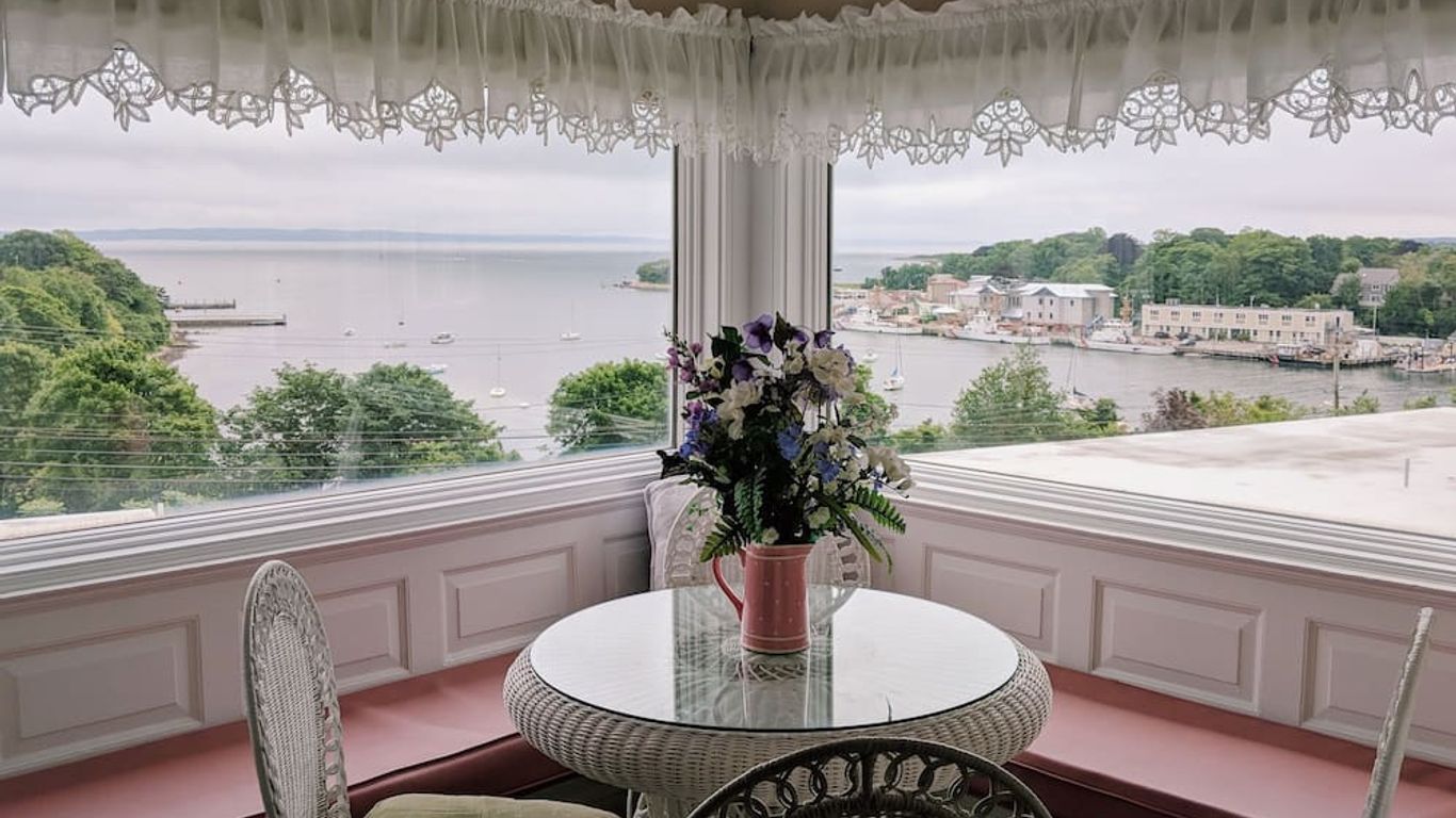 Sands Of Time Motor Inn & Harbor House