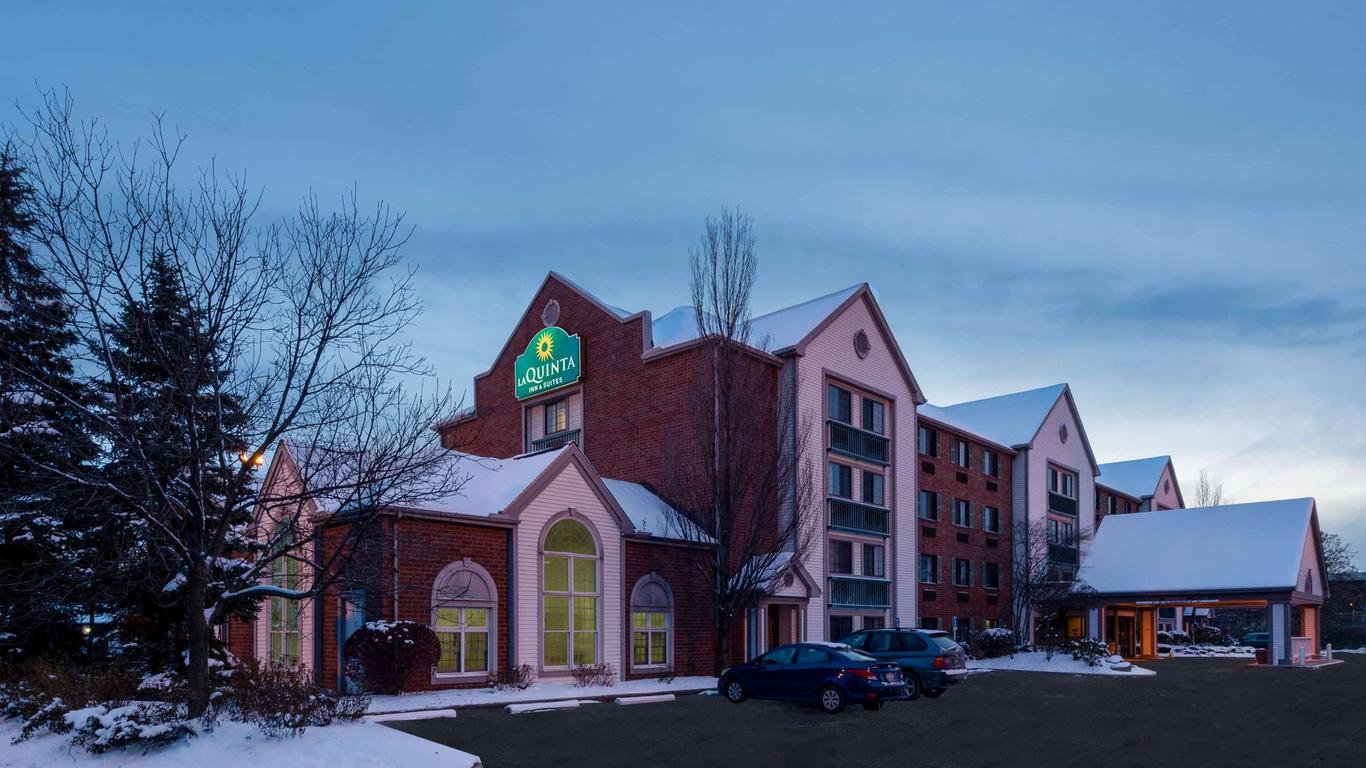 La Quinta Inn & Suites by Wyndham Cleveland Macedonia