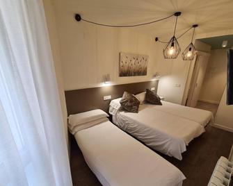 Hotel Jacobeo - Burgos - Bedroom