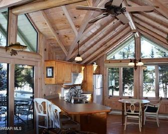 Lakefront Cabin on a private peninsula on the Mississippi - Bemidji - Restaurace