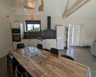 Gîte spacieux et rénové avec jardin, proche châteaux de la Loire, pour 10 pers. - FR-1-590-361 - Saint-Ay - Restaurant