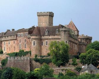 Quiet gite in one of the most beautiful villages of France, with pool - Loubressac - Gebouw