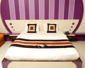 Hotel City Palace - Dwārka - Habitación