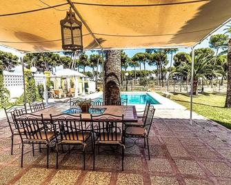 Hacienda El Corchuelo - Marchena - Pool