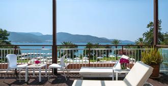 DoubleTree by Hilton Bodrum Isil Club Resort - Bodrum - Ban công