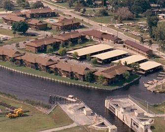 Lake Okeechobee Condo! #133 - Clewiston