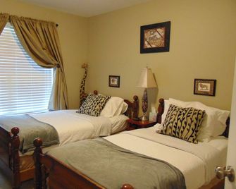 Keystone Land Between Creation And Ark House - Florence - Bedroom