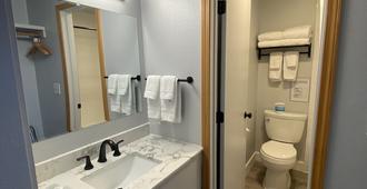 Aircrest Motel - Port Angeles - Bathroom