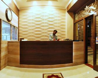 Hotel Saraswati - Mount Abu - Front desk