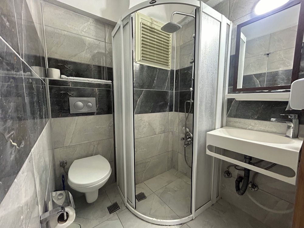 Otel Yildirim thumbnail 3