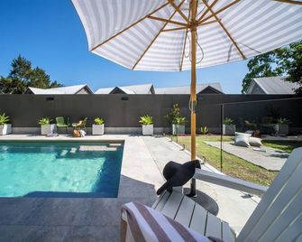 Hermitage Lodge - Pokolbin - Piscina