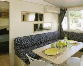 New Camping Le Tamerici - Cecina - Essbereich