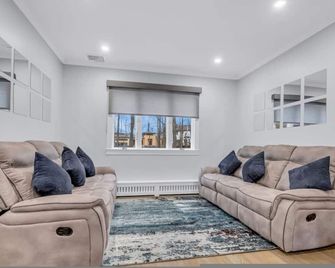 Cozy Family Home Fireplace and Backyard Playset - Suffern - Living room