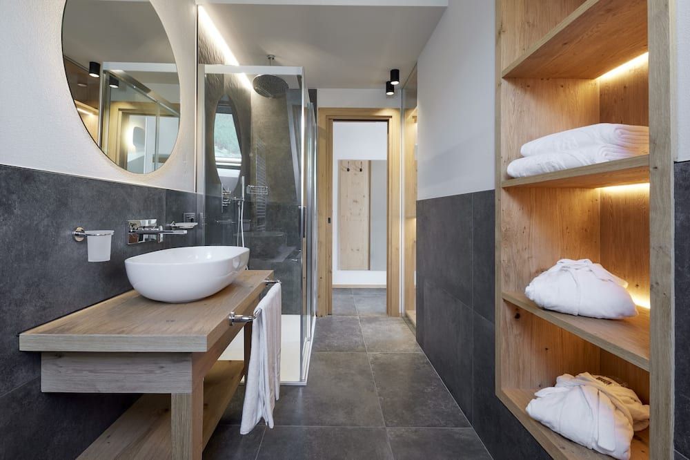 Hotel Rezia - Bormio - Bathroom