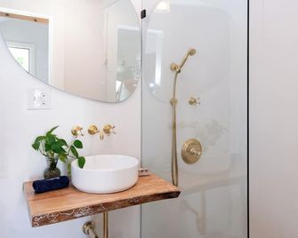 sisu, a boutique motel - Plymouth
