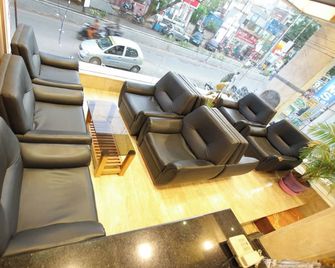Hotel Arasan Sapthagiri - Madurai - Sala de estar