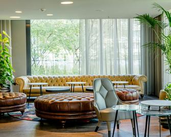 Motel One München - Deutsches Museum - Munich - Lounge