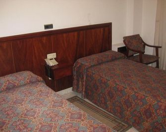 Hostal Linar - A Coruña - Phòng ngủ