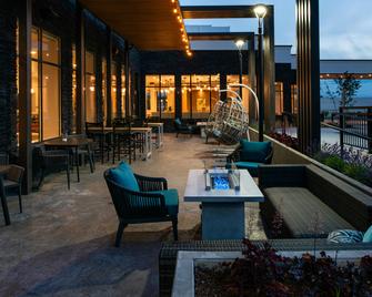 Hilton Garden Inn Seattle/Lynnwood - Lynnwood - Building