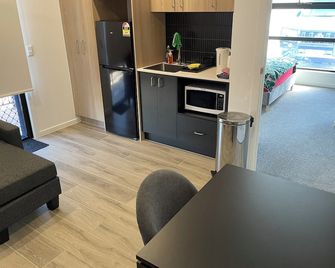 Private apartment room unit, fully furnished located 35 mins from Brisbane cbd - 레드뱅크 플래인스 - 주방