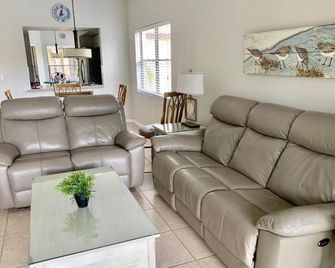 Shorewalk Vacation Villas - Μπρέιντεντον - Σαλόνι