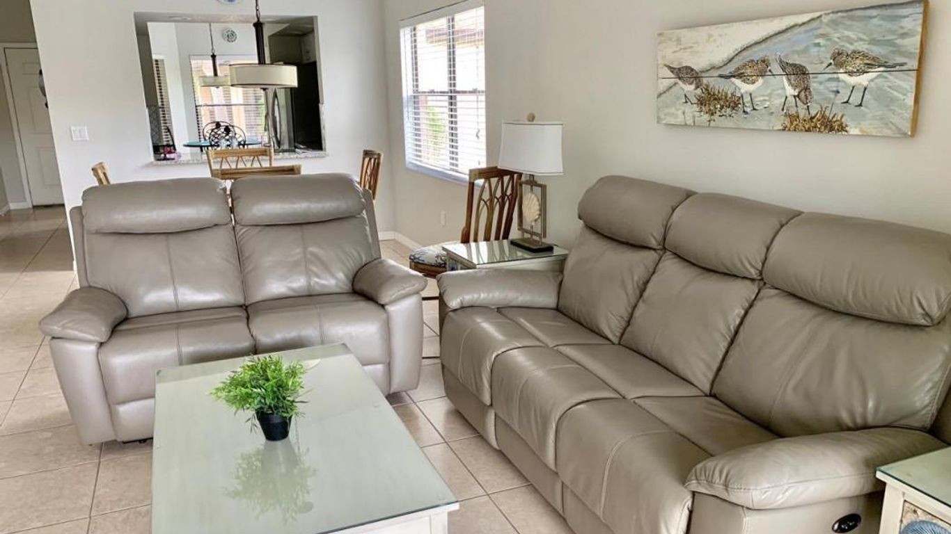 Shorewalk Vacation Villas