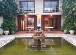 Beautiful Mansion In South Lake -Altiplano Leste For Up To 12 People - Paranoá - Pool