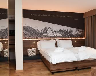 Dolomeet Boutique Hotel - Pinzolo - Habitación