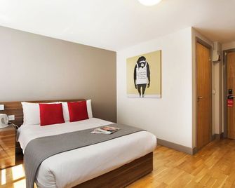 Britannia Study Hotel - ברייטון אנד הוב
